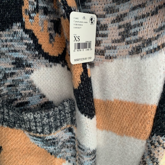 Free People August Cardigan Sweater - Peach Petals XS NWT oversized - Picture 5 of 9